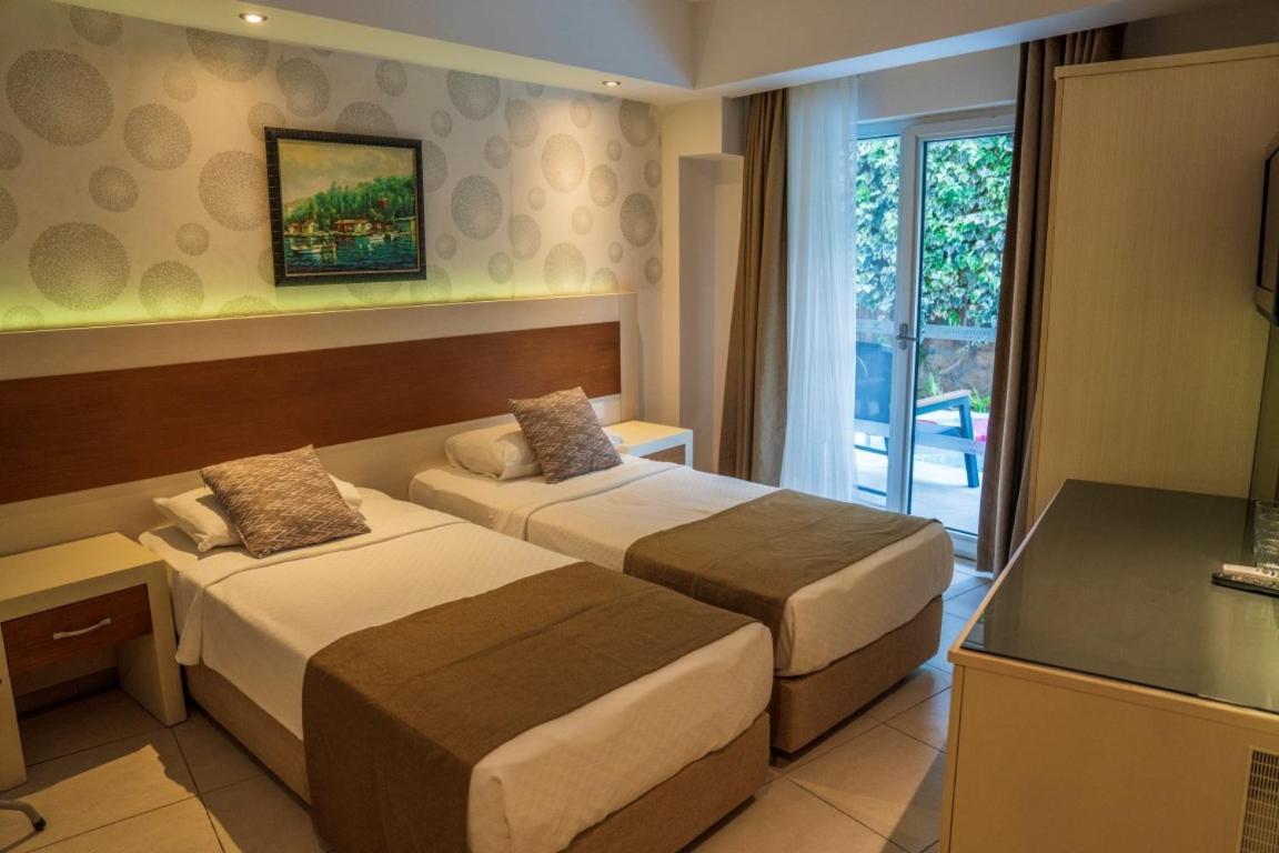 Montebello Resort Hotel Олудениз Экстерьер фото